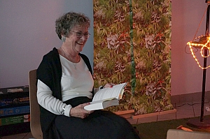 2023-04-21-(19h51m)-dsc03182-mama-razzi.jpg 2023-04-21-(19h51m)-dsc03182-mama-razzi.jpg