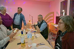 2023-04-21-(21h13m)-dsc03231-mama-razzi.jpg 2023-04-21-(21h13m)-dsc03231-mama-razzi.jpg