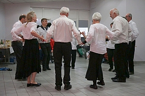 2023-04-21-(21h16m)-dsc03238-mama-razzi.jpg 2023-04-21-(21h16m)-dsc03238-mama-razzi.jpg