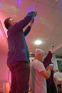 2023-04-21-(21h17m)-dsc03244-mama-razzi.jpg 2023-04-21-(21h17m)-dsc03244-mama-razzi.jpg