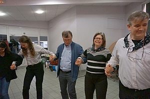 2023-04-21-(21h43m)-dsc03352-mama-razzi.jpg 2023-04-21-(21h43m)-dsc03352-mama-razzi.jpg