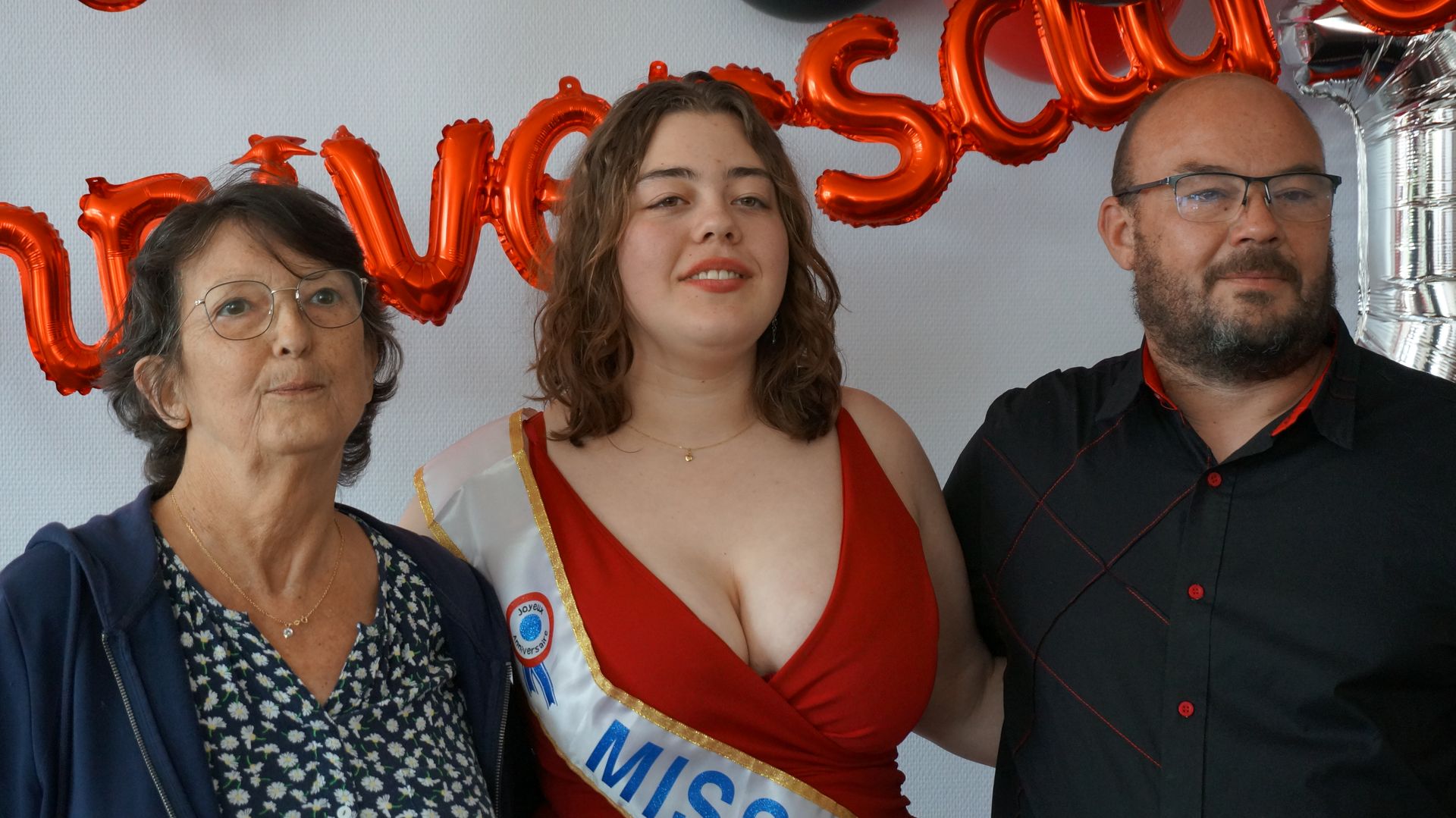 2023-05-18-(15h47m)-dsc04163-mama-razzi.jpg
