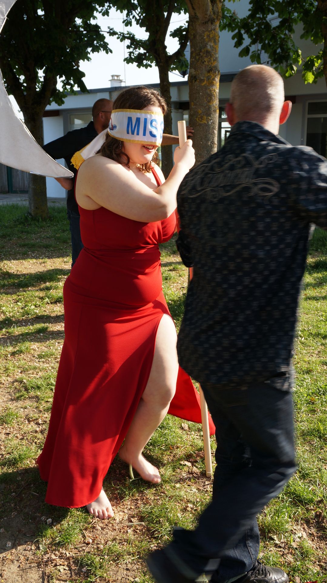 2023-05-18-(18h51m)-dsc04413-mama-razzi.jpg