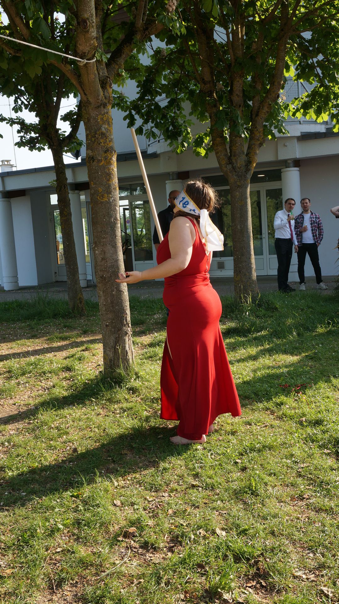 2023-05-18-(18h51m)-dsc04420-mama-razzi.jpg