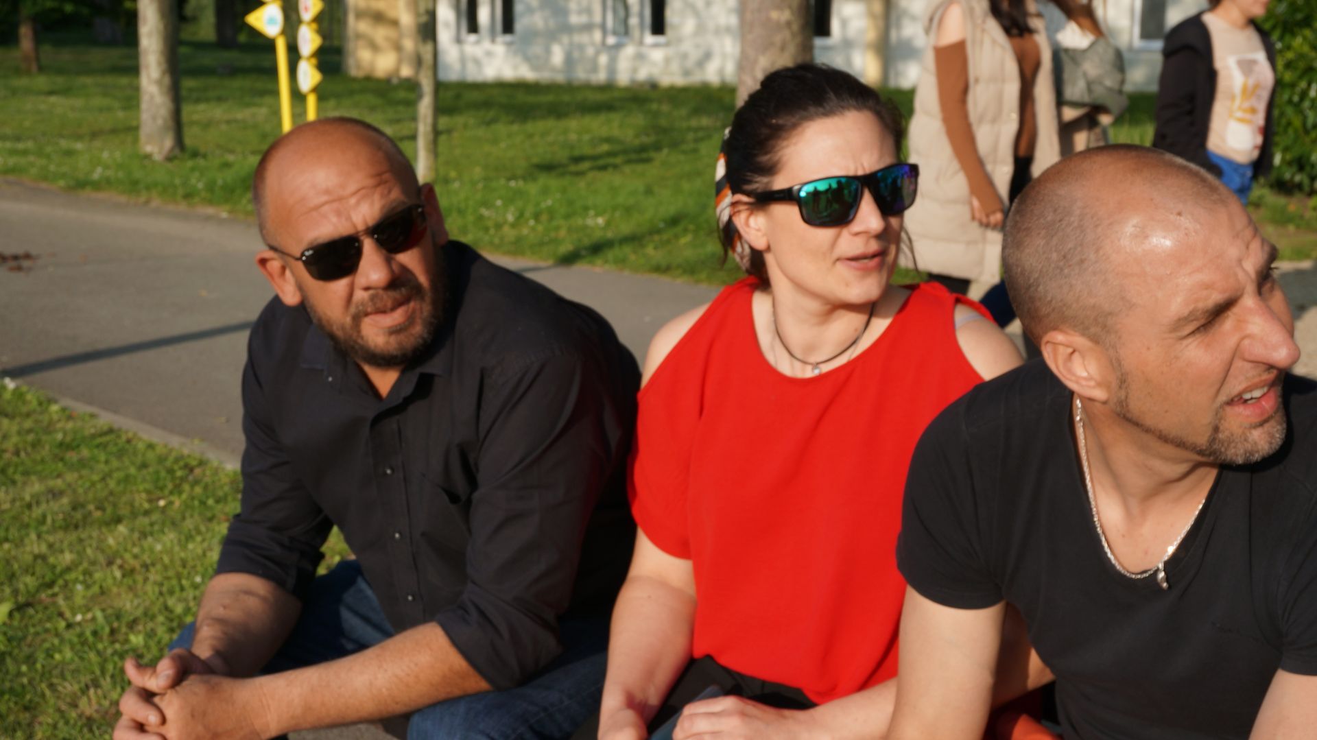 2023-05-18-(19h25m)-dsc04463-mama-razzi.jpg