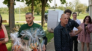 2023-05-18-(15h26m)-dsc04120-mama-razzi.jpg 2023-05-18-(15h26m)-dsc04120-mama-razzi.jpg