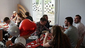 2023-05-18-(16h55m)-dsc04260-mama-razzi.jpg 2023-05-18-(16h55m)-dsc04260-mama-razzi.jpg