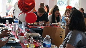 2023-05-18-(16h58m)-dsc04282-mama-razzi.jpg 2023-05-18-(16h58m)-dsc04282-mama-razzi.jpg