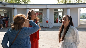 2023-05-18-(17h04m)-dsc04302-mama-razzi.jpg 2023-05-18-(17h04m)-dsc04302-mama-razzi.jpg