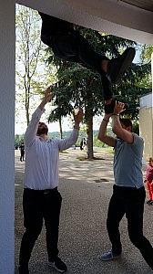 2023-05-18-(17h35m)-dsc04327-mama-razzi.jpg 2023-05-18-(17h35m)-dsc04327-mama-razzi.jpg