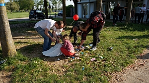 2023-05-18-(18h53m)-dsc04423-mama-razzi.jpg 2023-05-18-(18h53m)-dsc04423-mama-razzi.jpg