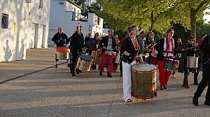 2023-05-18-(20h24m)-dsc04508-mama-razzi.jpg 2023-05-18-(20h24m)-dsc04508-mama-razzi.jpg