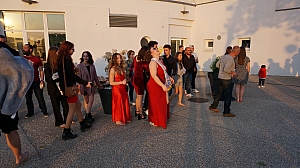 2023-05-18-(20h49m)-dsc04536-mama-razzi.jpg 2023-05-18-(20h49m)-dsc04536-mama-razzi.jpg