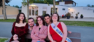 2023-05-18-(21h--35m-41s)-mama-razzi-xia.jpg 2023-05-18-(21h--35m-41s)-mama-razzi-xia.jpg