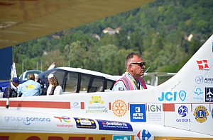 2023-05-25-(16h28m)-dsc_4853-mama-razzi.jpg 2023-05-25-(16h28m)-dsc_4853-mama-razzi.jpg