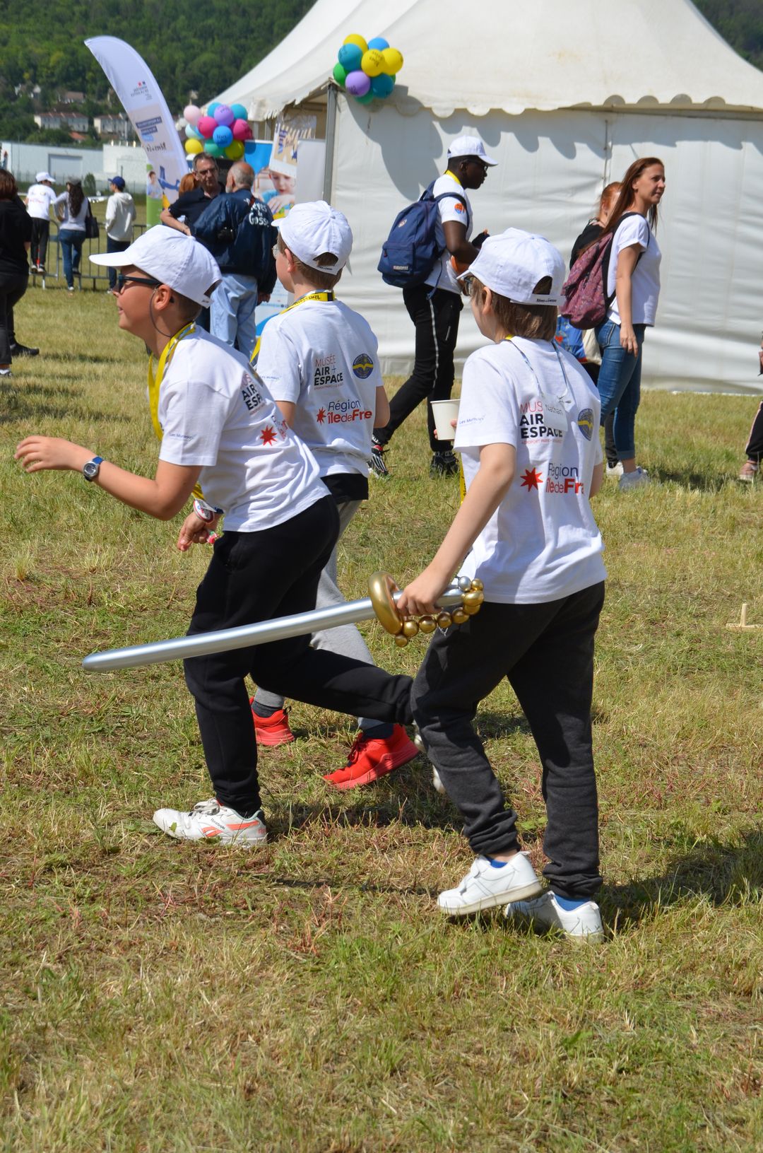 2023-05-25-(15h58m)-dsc_4624-mama-razzi.jpg