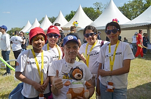 2023-05-25-(15h18m)-dsc_4443-mama-razzi.jpg 2023-05-25-(15h18m)-dsc_4443-mama-razzi.jpg