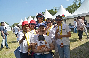 2023-05-25-(15h19m)-dsc_4449-mama-razzi.jpg 2023-05-25-(15h19m)-dsc_4449-mama-razzi.jpg
