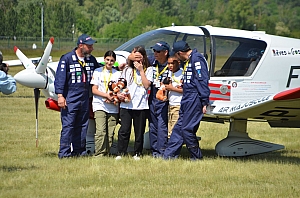 2023-05-25-(15h47m)-dsc_4569-mama-razzi.jpg 2023-05-25-(15h47m)-dsc_4569-mama-razzi.jpg