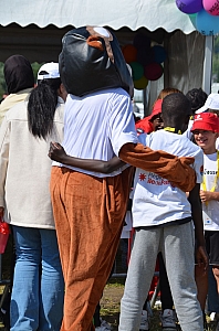 2023-05-25-(16h18m)-dsc_4775-mama-razzi.jpg 2023-05-25-(16h18m)-dsc_4775-mama-razzi.jpg