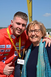 2023-05-25-(15h47m)-dsc_4566-mama-razzi.jpg 2023-05-25-(15h47m)-dsc_4566-mama-razzi.jpg