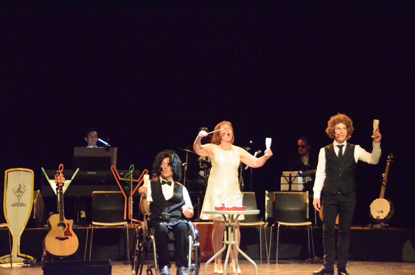 2023-06-23-(20h43)-dsc_5739-mama-razzi.jpg