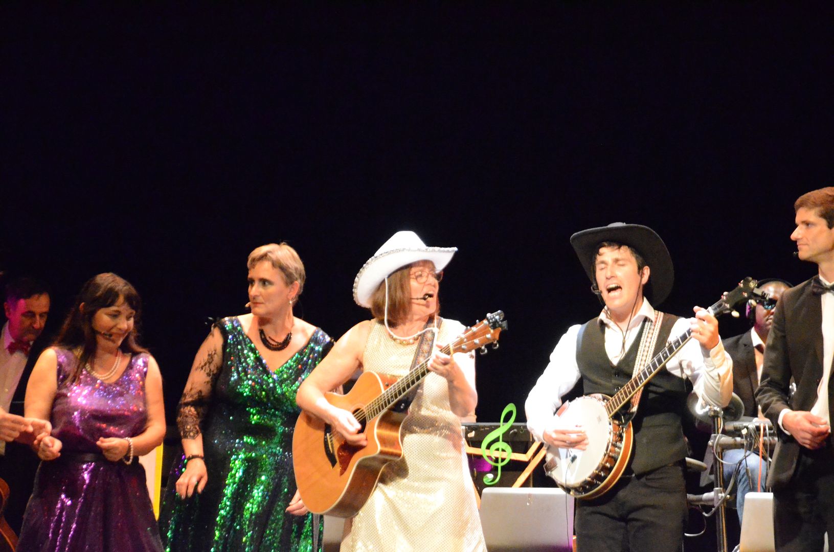 2023-06-23-(22h17)-dsc_6064-mama-razzi.jpg
