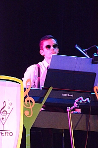 2023-06-23-(20h52)-dsc_5773-mama-razzi.jpg 2023-06-23-(20h52)-dsc_5773-mama-razzi.jpg