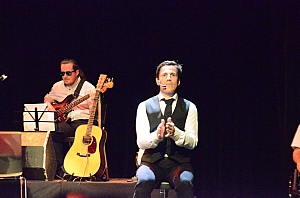 2023-06-23-(21h13)-dsc_5831-mama-razzi.jpg 2023-06-23-(21h13)-dsc_5831-mama-razzi.jpg