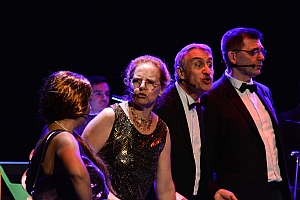 2023-06-23-(21h14)-dsc_0054-mama-razzi.jpg 2023-06-23-(21h14)-dsc_0054-mama-razzi.jpg