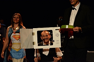 2023-06-23-(21h46)-dsc_0248-mama-razzi.jpg 2023-06-23-(21h46)-dsc_0248-mama-razzi.jpg