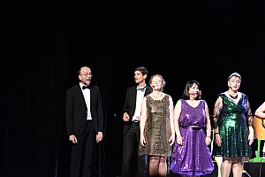 2023-06-23-(21h53)-dsc_0313-mama-razzi.jpg 2023-06-23-(21h53)-dsc_0313-mama-razzi.jpg