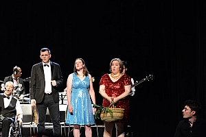 2023-06-23-(21h54)-dsc_0318-mama-razzi.jpg 2023-06-23-(21h54)-dsc_0318-mama-razzi.jpg