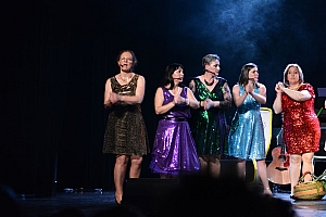2023-06-23-(22h00)-dsc_0359-mama-razzi.jpg 2023-06-23-(22h00)-dsc_0359-mama-razzi.jpg