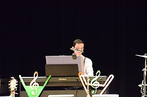 2023-06-23-(22h12)-dsc_6031-mama-razzi.jpg 2023-06-23-(22h12)-dsc_6031-mama-razzi.jpg
