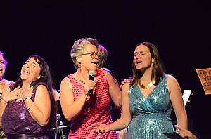 2023-06-23-(22h24)-dsc_6103-mama-razzi.jpg 2023-06-23-(22h24)-dsc_6103-mama-razzi.jpg