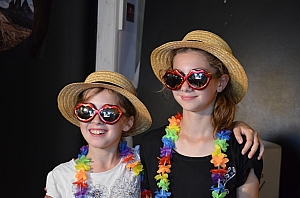 2023-06-23-(23h27)-dsc_6338-mama-razzi.jpg 2023-06-23-(23h27)-dsc_6338-mama-razzi.jpg
