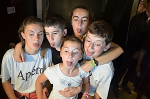 2023-06-23-(23h50)-dsc_6474-mama-razzi.jpg 2023-06-23-(23h50)-dsc_6474-mama-razzi.jpg
