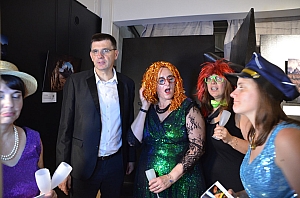 2023-06-23-(23h53)-dsc_6493-mama-razzi.jpg 2023-06-23-(23h53)-dsc_6493-mama-razzi.jpg