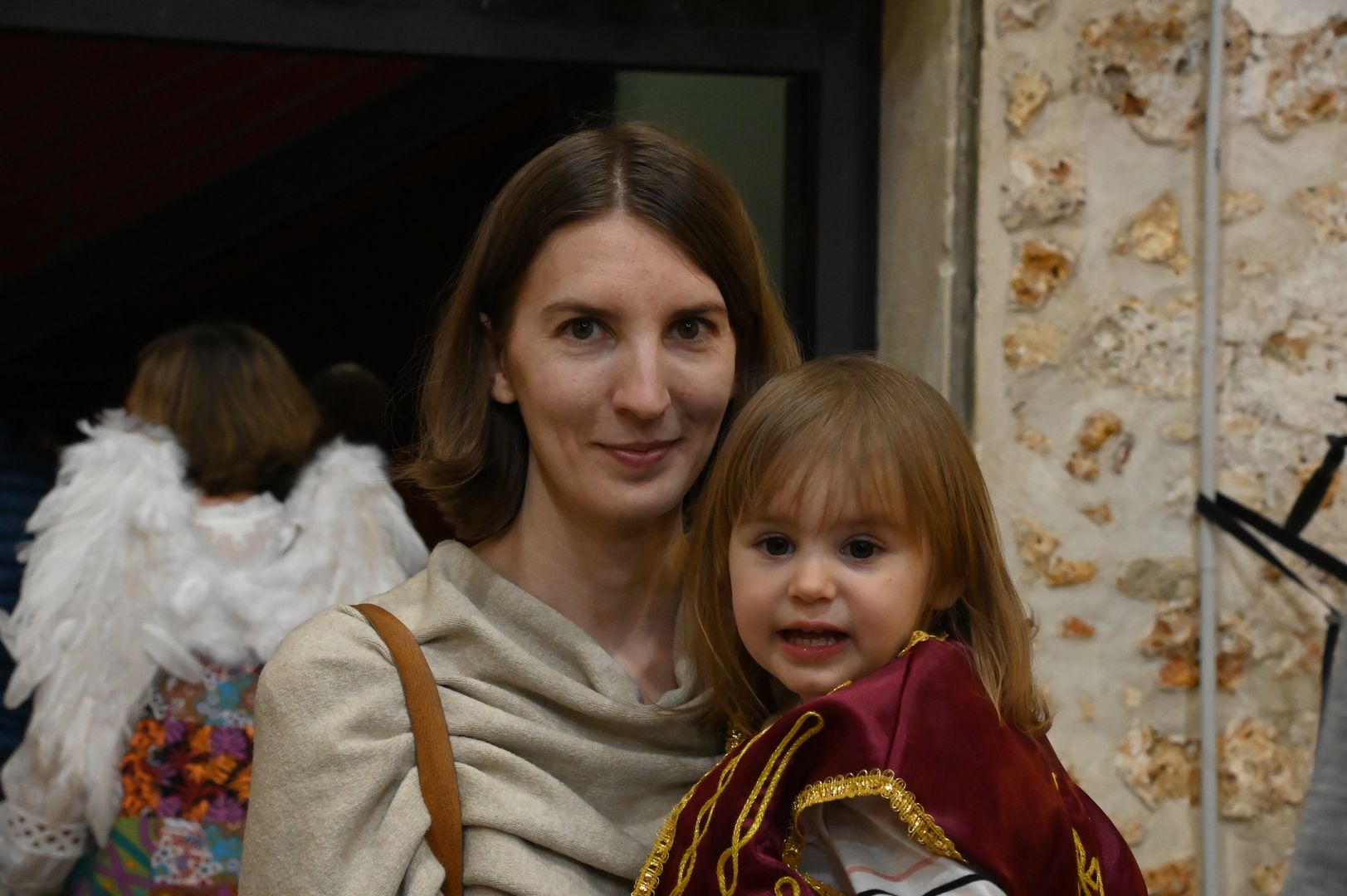 2024-03-16-DSC_3976-mama-razzi.JPG