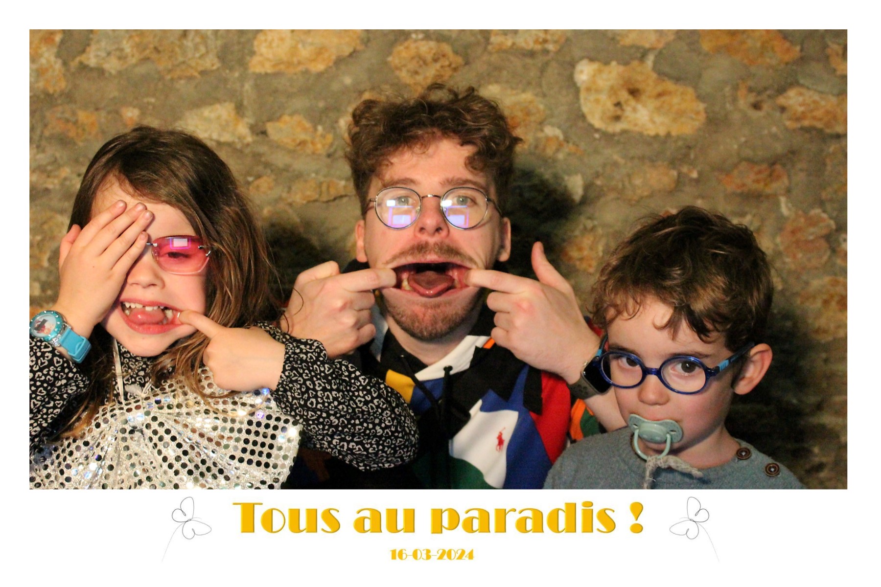 2024-03-17_00h58m45s_photobooth-516.jpg