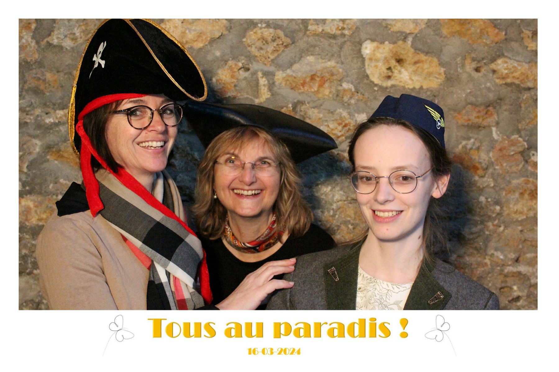 photobooth-2024-03-16_18h46m47s_200.jpg