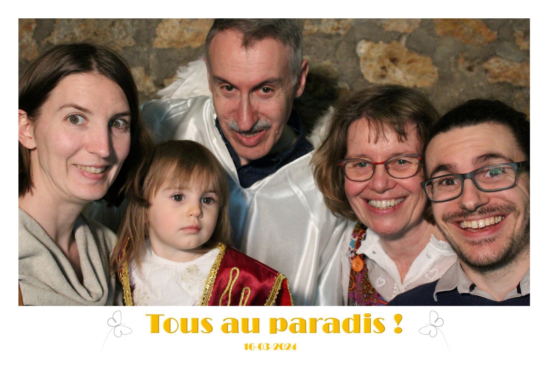 photobooth-2024-03-16_19h40m41s_062.jpg