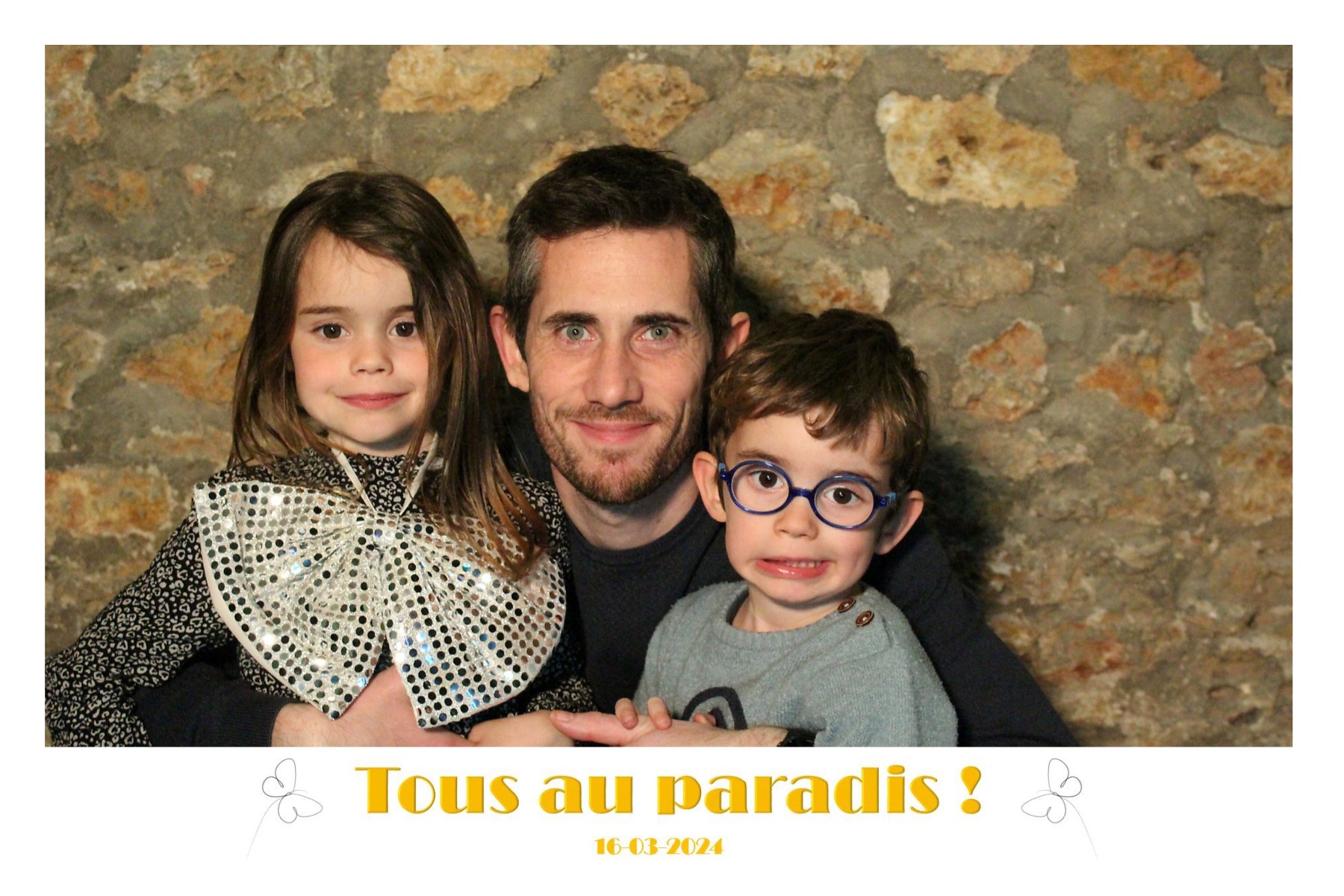 photobooth-2024-03-16_21h36m31s_183.jpg