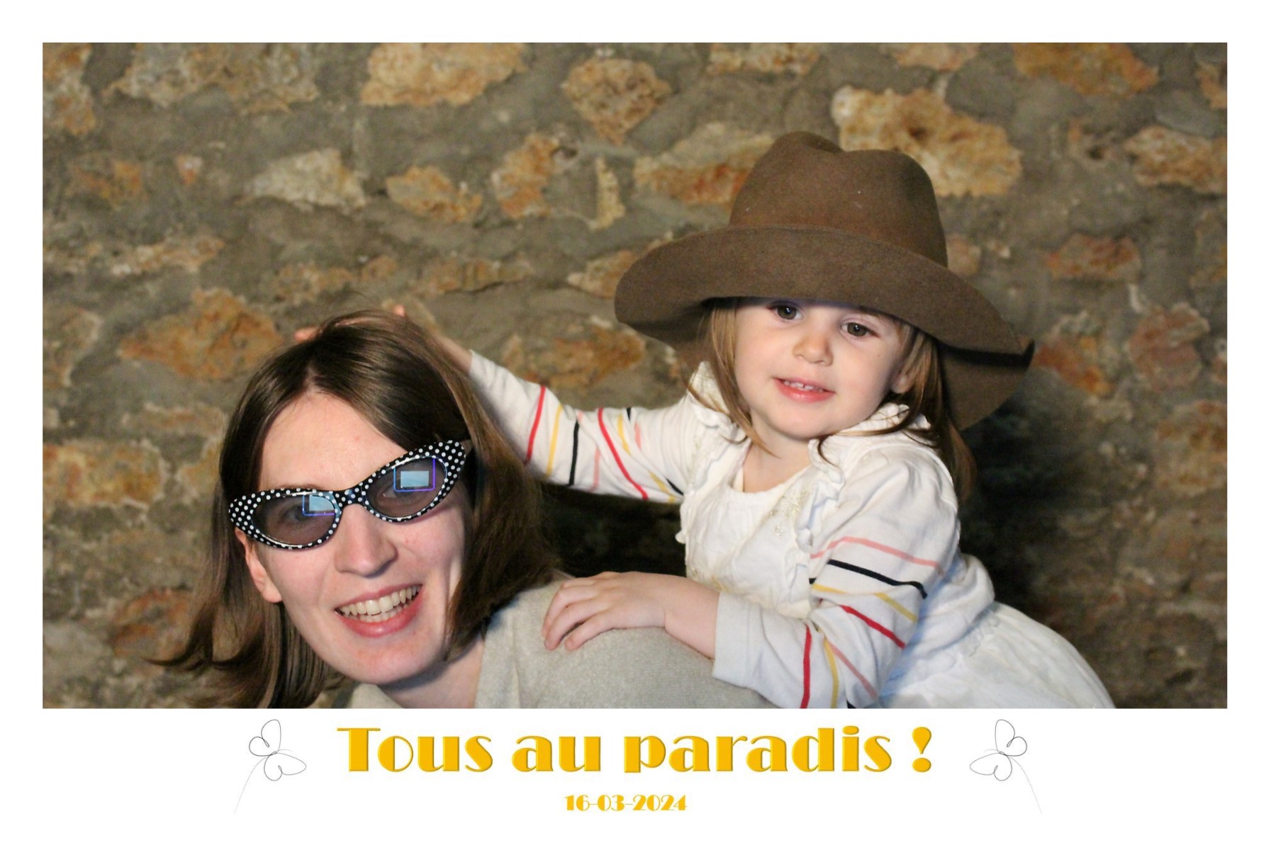 photobooth-2024-03-16_22h50m05s_250.jpg