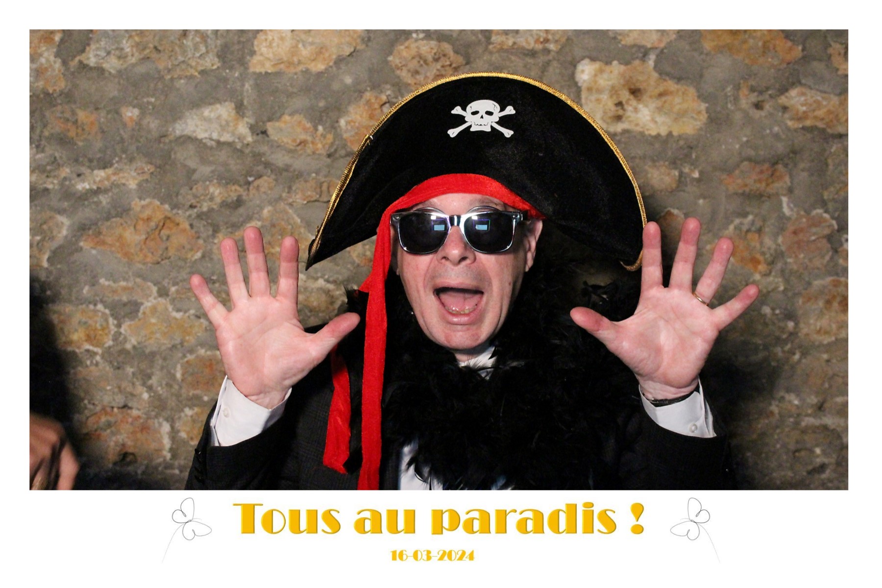 photobooth-2024-03-16_23h11m27s_457.jpg