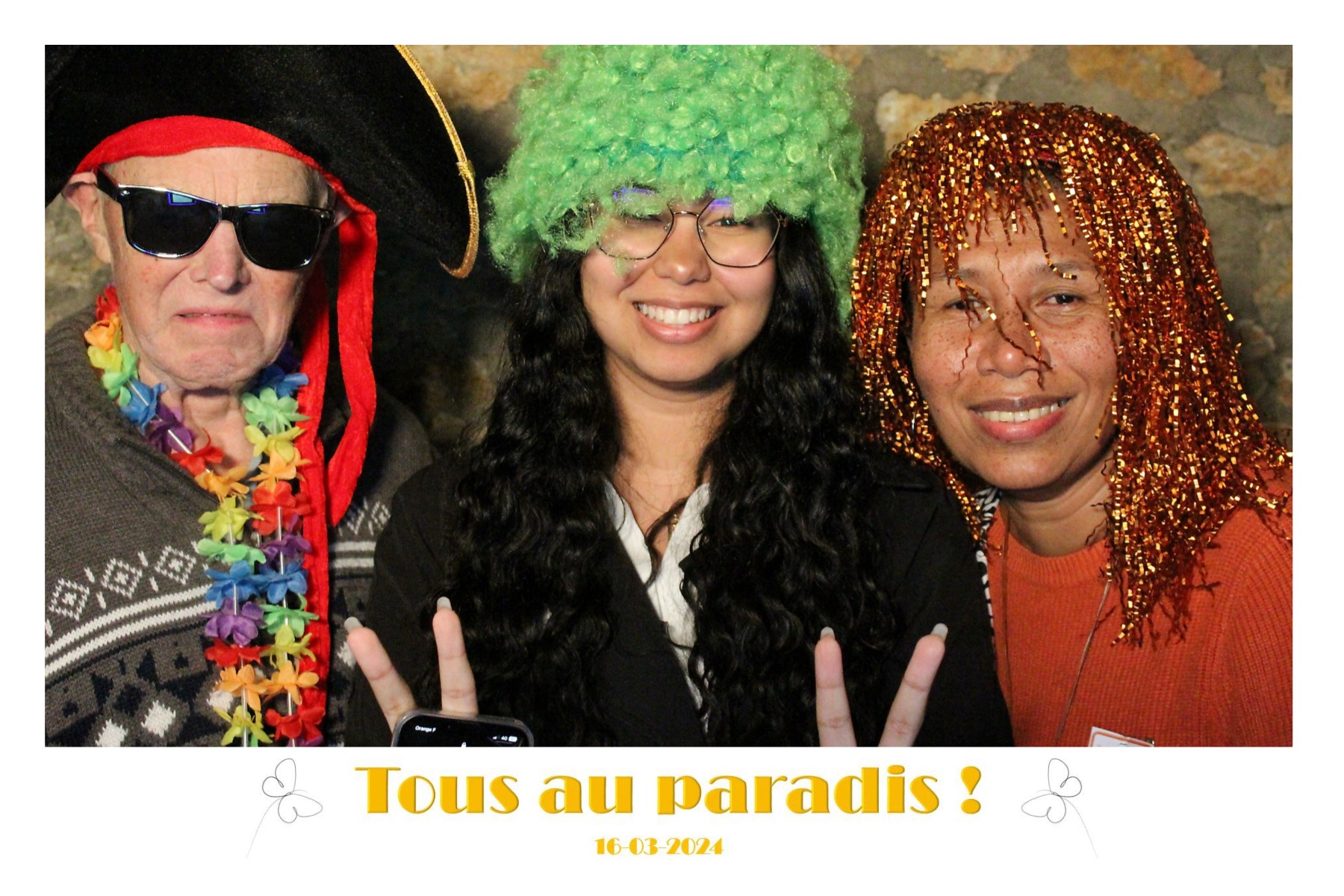 photobooth-2024-03-16_23h14m09s_530.jpg