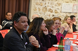 2024-03-16-DSC_4169-mama-razzi.JPG