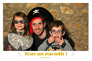 photobooth-2024-03-16_21h37m39s_986.jpg