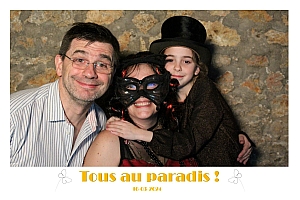photobooth-2024-03-16_23h16m33s_977.jpg
